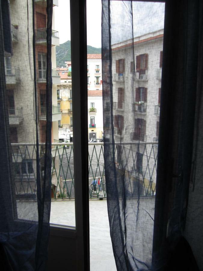 Appartamento Velia Salerno Luaran gambar